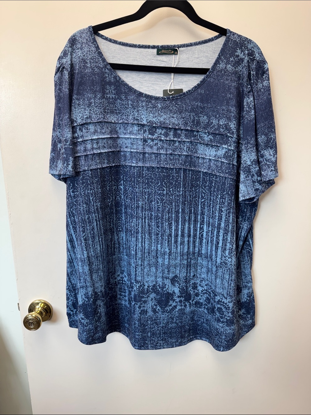 Relaxed Scoop Neck Short Sleeve Top in Denim Blue
